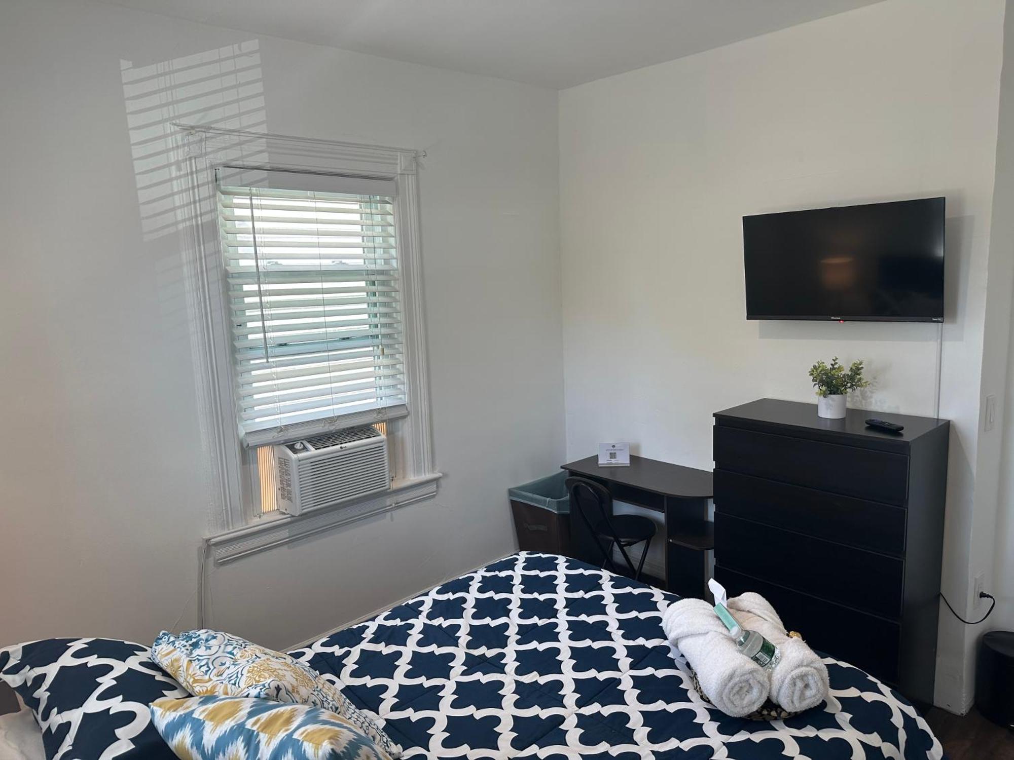 Cozy Private bedrooms Kitchen Wifi Englewood Exterior foto